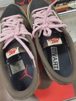 Air Jordan 1 Retro Low Original SP Travis Scott Mocha • Pre-Owned [3368] - view 4