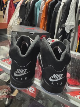 Air Jordan 5 Retro Original Black Metallic Reimagined • Pre-Owned [9926] - view 2