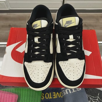 Nike Dunk Low LX Black Suede Team Gold (W) • Pre-Owned [1338] - view 7