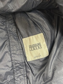 Moncler womens Puffer jacket navy • Pre-Owned [1155] - view 5