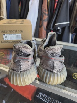 adidas Yeezy Boost 350 V2 Beluga 2.0 • Pre-Owned [9350] - view 2