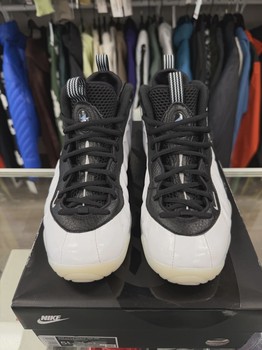 Nike Little Posite One Penny PE (Grade School) • Pre-Owned [1424] - view 6