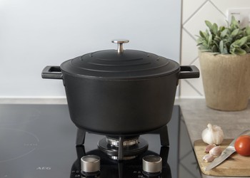 MASTERCLASS NON STICK CASSEROLE - 24CM/4 LITRE - MATT BLACK