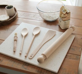 THE ESSENTIAL WOODEN KITCHEN SET - 5 PIECES