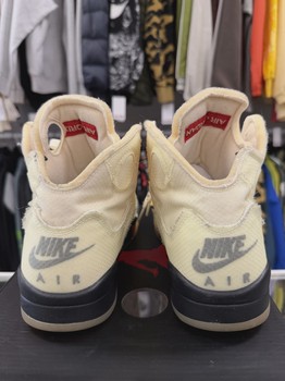 Air Jordan 5 Retro Off-White Sail • Pre-Owned [1222] - view 3