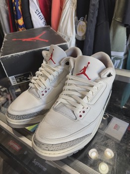 Air Jordan 3 Retro White Cement Reimagined • Pre-Owned [8021] - view 2