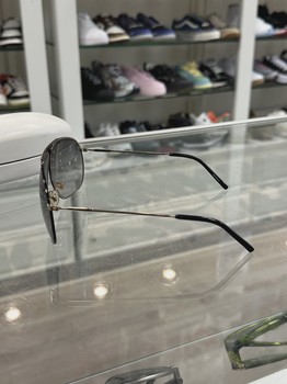 YSL Saint Laurent Relaxed Sunglasses • Pre-Owned [2693] - view 7