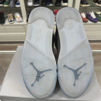 Air Jordan 5 Retro Wolf Grey (2026) • Pre-Owned [2142] - view 4