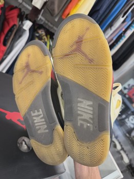 Air Jordan 5 Retro Off-White Sail • Pre-Owned [1222] - view 2