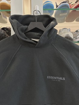 Essentials black hoodie • Pre-Owned [6200] - view 4
