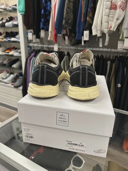 Maison Mihara Sneakers Vintage • Pre-Owned [1902] - view 3