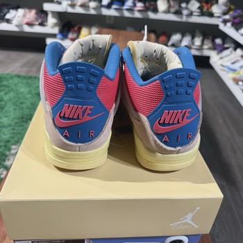Air Jordan 4 Retro Union Guava Ice • Pre-Owned [8276] - view 4
