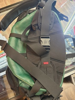 Supreme North Face Leather Side Bag Green • Pre-Owned [6105] - view 3
