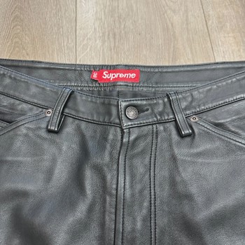 Supreme Leather Double Knee Painter Shorts • Pre-Owned [9710] - view 6