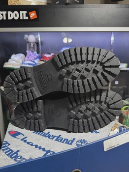 Timberland  x champion  • Pre-Owned [1730] - view 2