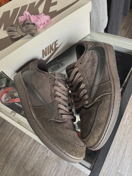 Air Jordan 1 Retro Low Original SP Travis Scott Velvet Brown • Pre-Owned [3587] - view 2