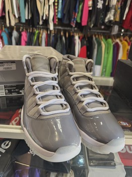 Jordan 11 Retro Cool Grey (2021) • Pre-Owned [8960] - view 2