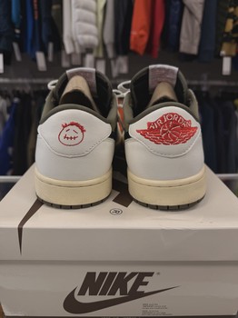 Air Jordan 1 Retro Low Original SP Travis Scott Medium Olive • Pre-Owned [1917] - view 4