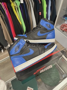 Air Jordan 1 Retro Royal Blue (2017) • Pre-Owned [0736] - view 2