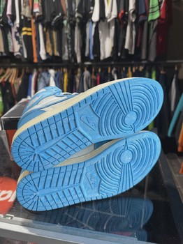 Air Jordan 1 Retro High Original UNC Reimagined • Pre-Owned [1561] - view 3