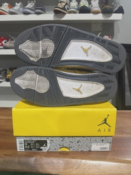 Air Jordan 4 Retro Lightning (2021) • Pre-Owned [5759] - view 2