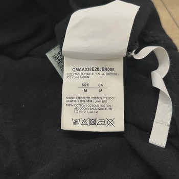 Off-White "Kiss 21" Short-Sleeve Graphic T-Shirt • Pre-Owned [2167] - view 4