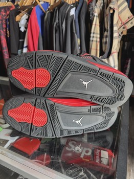 Air Jordan 4 Retro Red Thunder • Pre-Owned [8690] - view 4