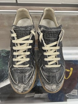 Maison Margiela Replica Black White Distressed No Box • Pre-Owned [3001] - view 2