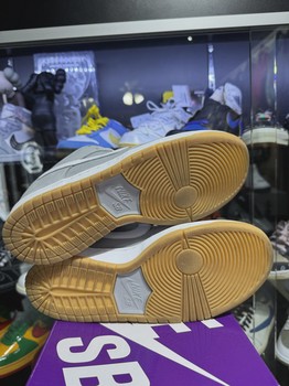 Nike SB Dunk Low Pro ISO Orange Label Wolf Grey Gum • Pre-Owned [6878] - view 2