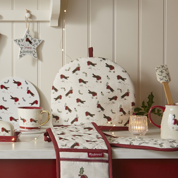ROBINS RETREAT TEA COSY