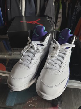Air Jordan 5 Retro Grape (2025) • Pre-Owned [7127] - view 2