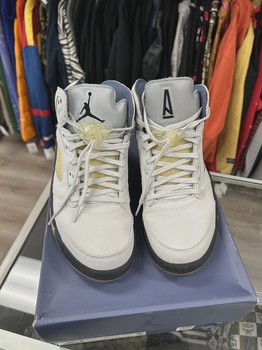 Air Jordan 5 Retro A Ma Maniére Dawn (Women's) • Pre-Owned [0763] - view 5