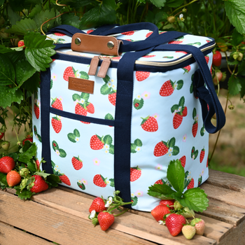STRAWBERRIES & CREAM AQUA FAMILY COOL BAG