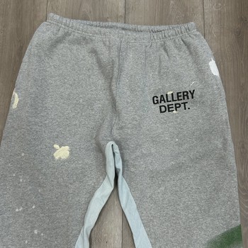 Gallery Dept. Painted Logo Flare Sweatpants in Heather Grey • Pre-Owned [1358] - view 2