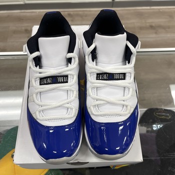 Jordan 11 Retro Low White Concord (W) - Pre-Owned - view 3