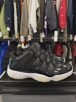 Air Jordan 11 Retro Low 72-10 • Pre-Owned [0829] - view 5