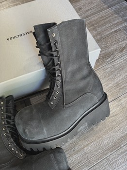 Balenciaga Mens Black Stomper Zipped Bootie • Pre-Owned [7758] - view 2