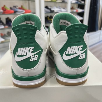 Air Jordan 4 Retro SB Pine Green • Pre-Owned [7965] - view 5