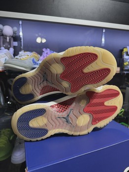 Air Jordan 11 Retro Rare Air • Pre-Owned [0407] - view 2