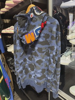 BAPE Full Shark Blue Zip Up 2XL • Pre-Owned [5168] - view 2