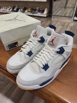 Jordan 4 Retro SB Navy • Pre-Owned [3474] - view 2