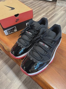 Air Jordan 11 Retro Low Black Red (2025) • Pre-Owned [0118] - view 2