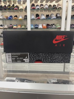 Air Jordan 3 Retro Fire Red (2022) • Pre-Owned [7814] - view 3