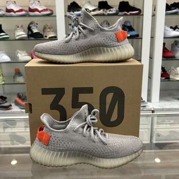 adidas Yeezy Boost 350 V2 Tail Light • Pre-Owned - view 3