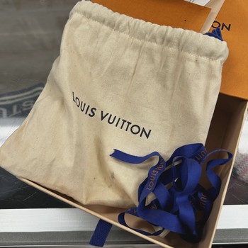 Louis Vuitton Spray LV Initiales 40MM Reversible Belt (fits 30-32) • Pre-Owned [8433] - view 2