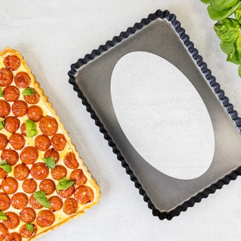 MASTERCLASS NON STICK FLUTED FLAN TIN - 31 X 21CM