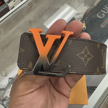 Spray LV initials Reversible Monogram Eclipse Belt size 95/38  (fits 30-32) • Pre-Owned [0048] - view 6
