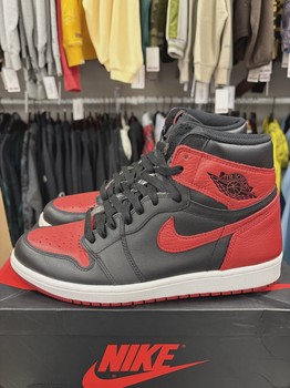 Air Jordan 1 Retro High Black Red Banned (2016) • Pre-Owned [1994] - view 5