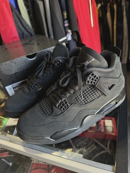 Air Jordan 4 Retro Black Cat (2025) • Pre-Owned [4227] - view 2