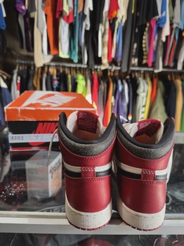 Jordan 1 Retro High OG Chicago Lost and Found (GS) 6Y Pre-Owned • Pre-Owned [4856] - view 2